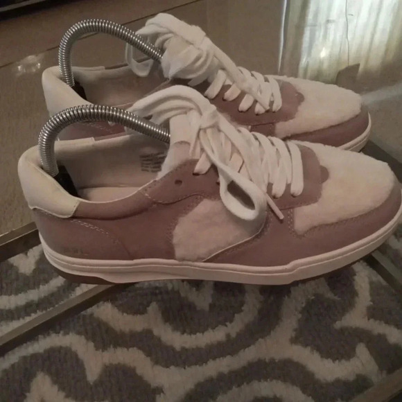 Made well court sneakers sherpa Edition size 8.5 wome. - Picture 1 of 7
